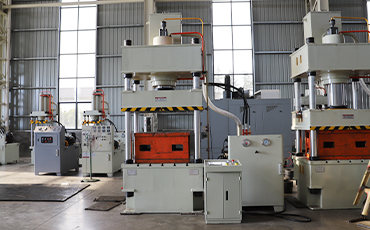 四柱液壓機(jī)（結(jié)構(gòu)、范圍、特點(diǎn)）詳解