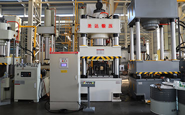 徐州生產(chǎn)500噸四柱液壓機廠家哪里好？